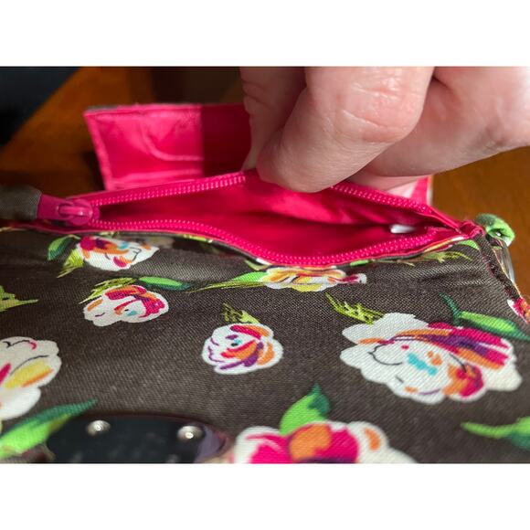 Vera Bradley Quick Swipe ID Coin Purse English Rose Floral Silver Key Loop Brown - Picture 4 of 7